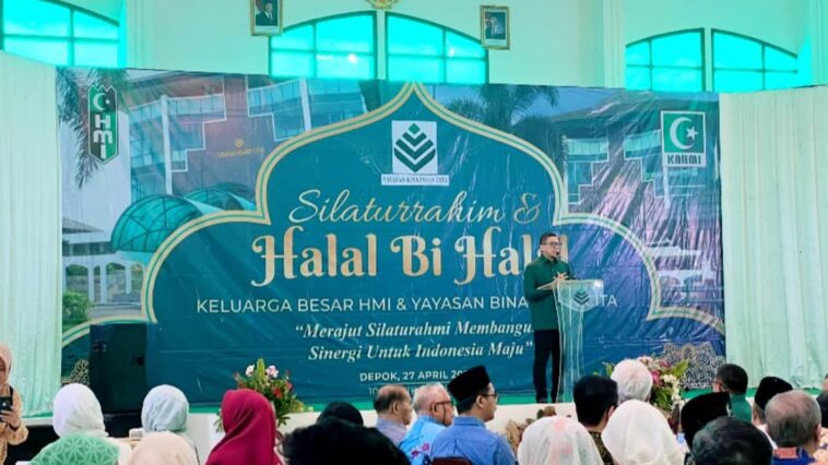 Ketua Yayasan Bina Insan Cita (YBIC) Ahmad Doli Kurnia saat menyampaikan kata sambutan dalam acara Halal Bihalal YBIC di Graha Insan Cita Depok pada Minggu (27/4/2025)
